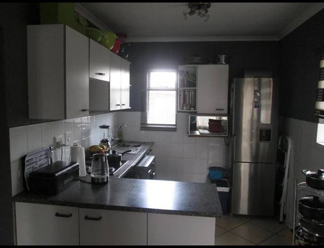 2 BEDROOM TOWNHOUSE FOR SALE IN BONAERO PARK